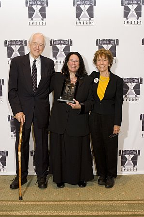 Bill Schallert and Victoria Lewis with Tari Hartman Squire when she won her Media Access Visionary Leadership Award.